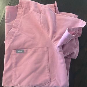 Figs pink one pocket scrub top